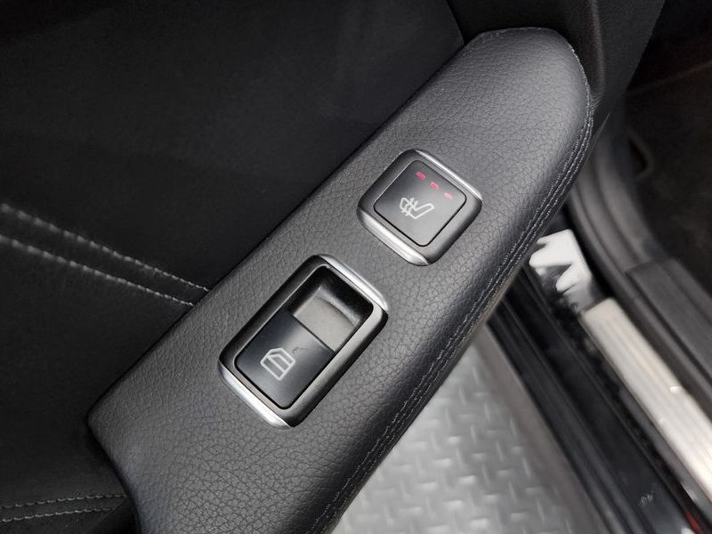 2016 Mercedes-Benz E-Class E220 Bluetec Avantgarde Sport photo 19