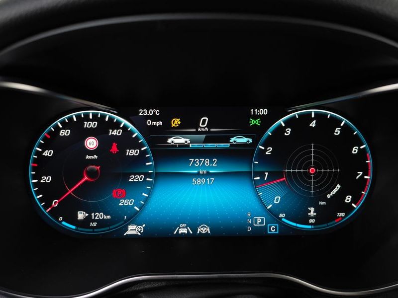 2020 Mercedes-Benz C-Class GLC300 4MATIC Premium photo 8