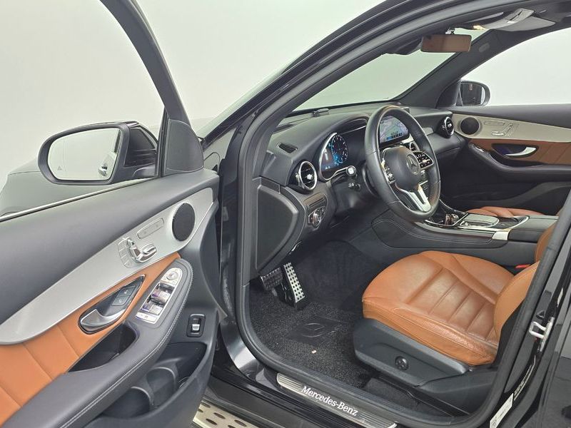 2020 Mercedes-Benz C-Class GLC300 4MATIC Premium photo 10