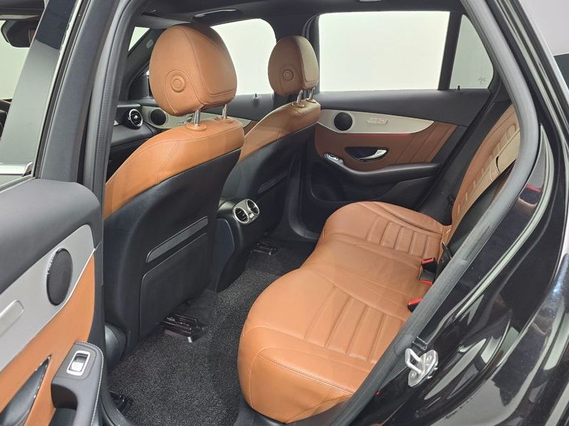 2020 Mercedes-Benz C-Class GLC300 4MATIC Premium photo 11