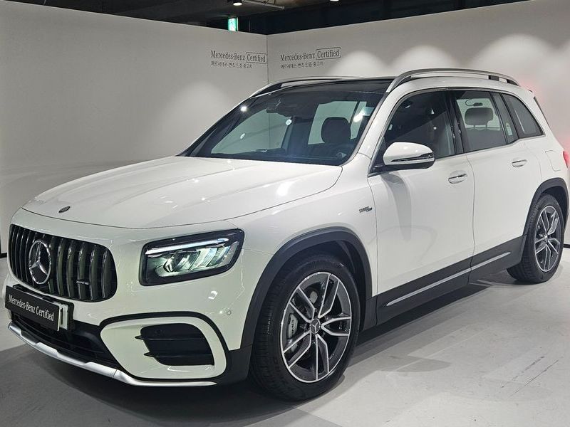2025 Mercedes-Benz B-Class AMG GLB35 4MATIC photo 1