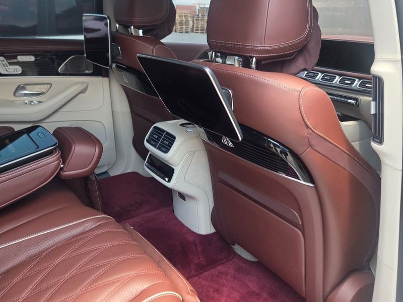 2026 Mercedes-Benz S-Class Maybach GLS600 4MATIC photo 14