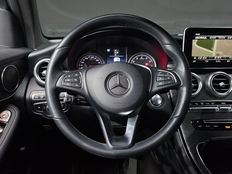 2019 Mercedes-Benz C-Class GCL300 4MATIC Coupe photo 14