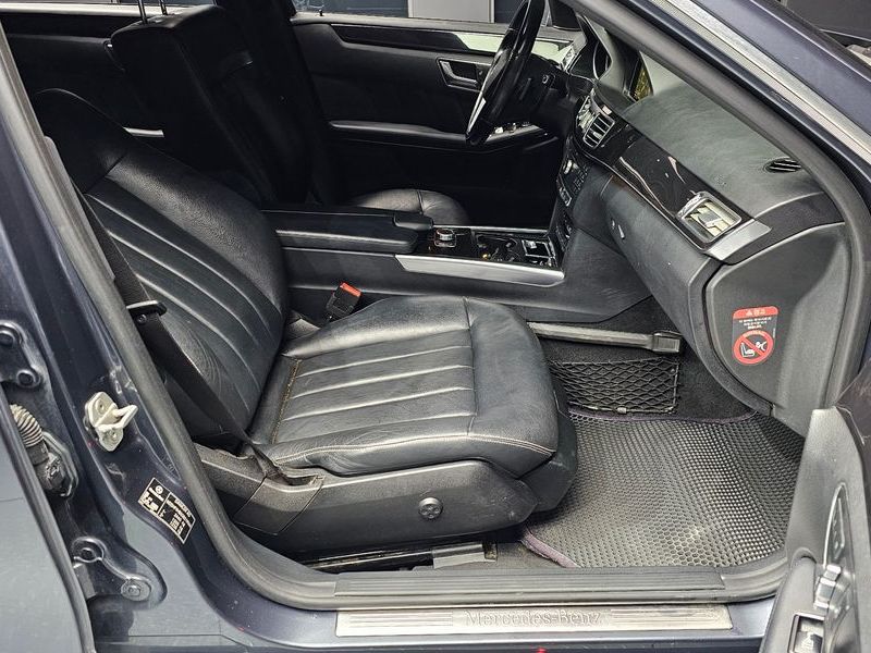 2016 Mercedes-Benz E-Class E250 BlueTec 4MATIC AV photo 11