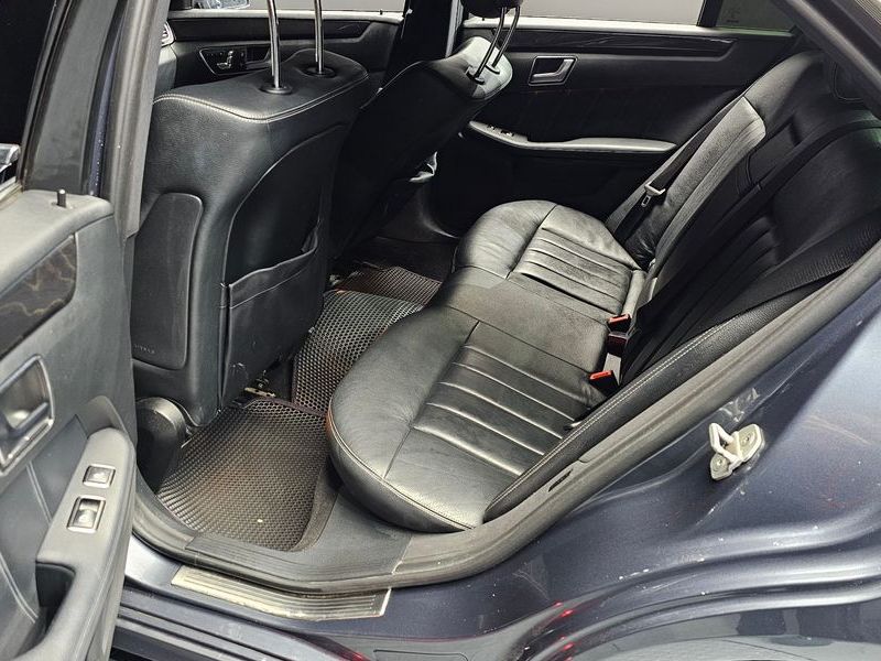 2016 Mercedes-Benz E-Class E250 BlueTec 4MATIC AV photo 12