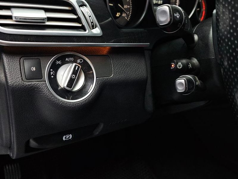 2016 Mercedes-Benz E-Class E250 BlueTec 4MATIC AV photo 20