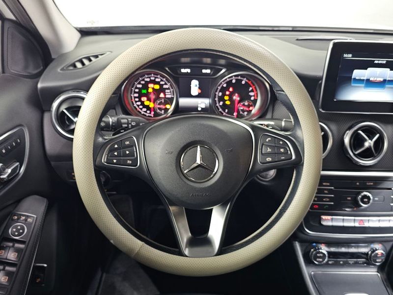 2019 Mercedes-Benz A-Class GLA220 photo 13