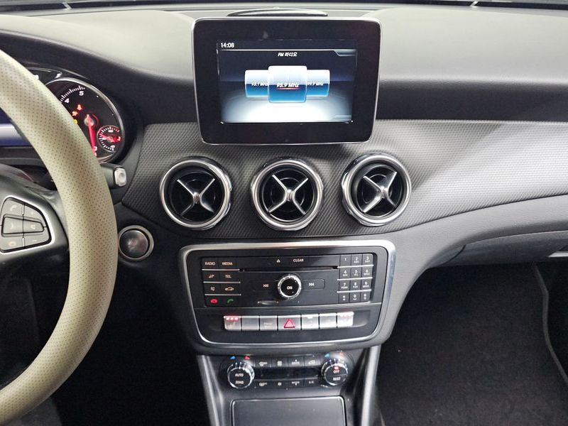 2019 Mercedes-Benz A-Class GLA220 photo 16