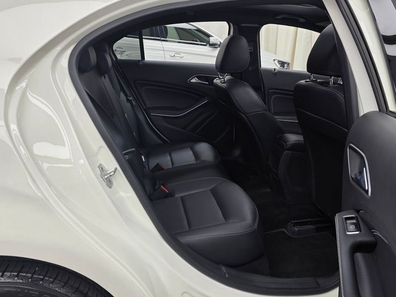 2016 Mercedes-Benz A-Class A200 photo 12