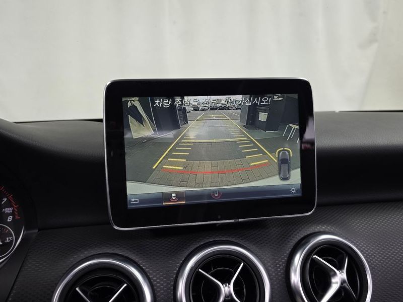 2016 Mercedes-Benz A-Class A200 photo 15