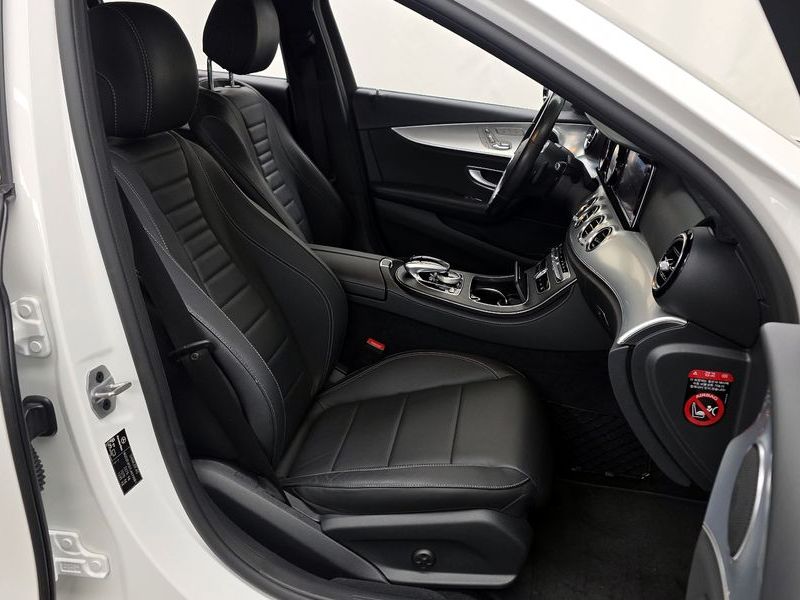 2020 Mercedes-Benz E-Class E250 Avantgarde photo 11