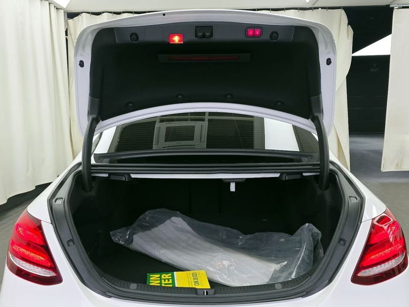 2020 Mercedes-Benz E-Class E250 Avantgarde photo 20