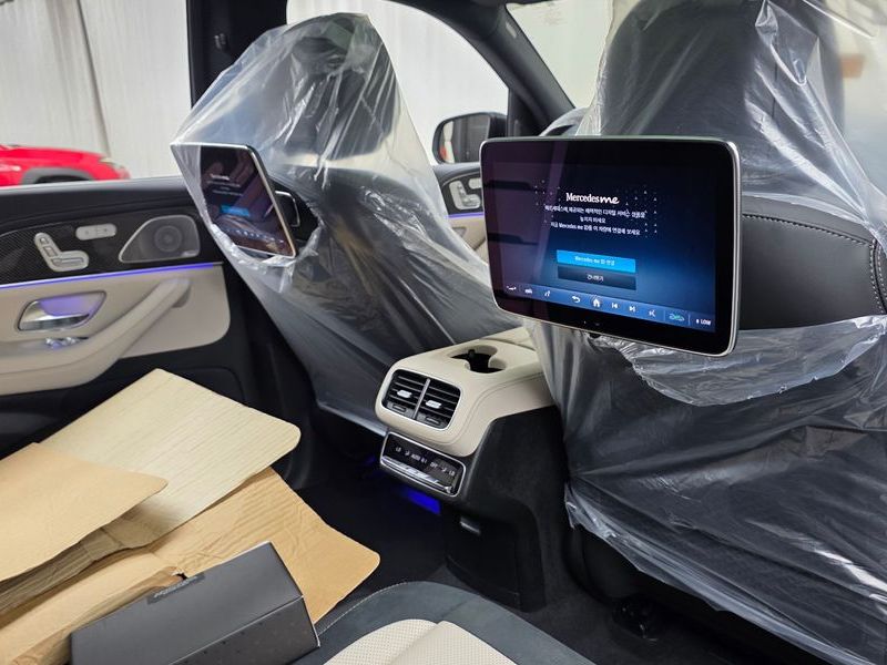 2026 Mercedes-Benz S-Class AMG GLS63 4MATIC+ photo 18