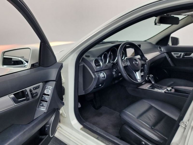 2012 Mercedes-Benz C-Class C200 CGI AVANTGARDE photo 10