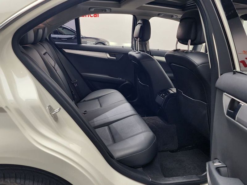 2012 Mercedes-Benz C-Class C200 CGI AVANTGARDE photo 11