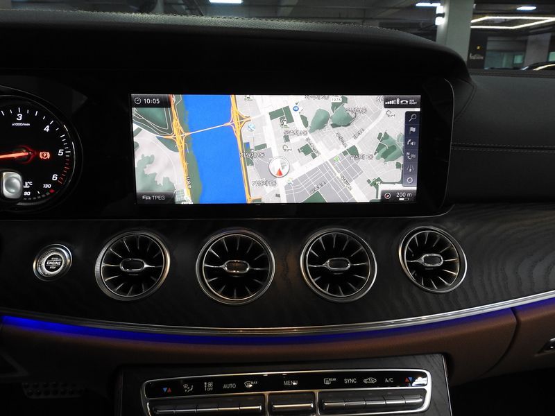 2018 Mercedes-Benz E-Class E220d Cabriolet photo 8