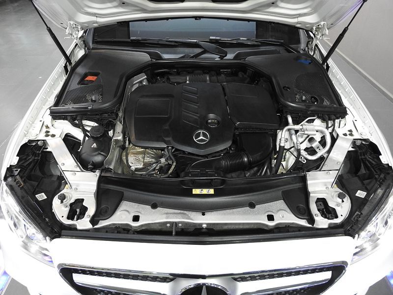 2018 Mercedes-Benz E-Class E220d Cabriolet photo 18