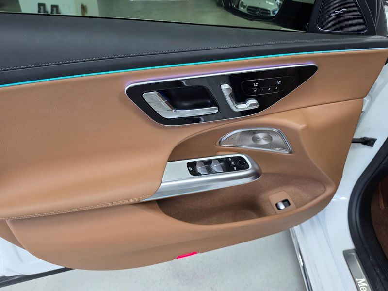 2026 Mercedes-Benz E-Class E300 4MATIC Exclusive photo 15