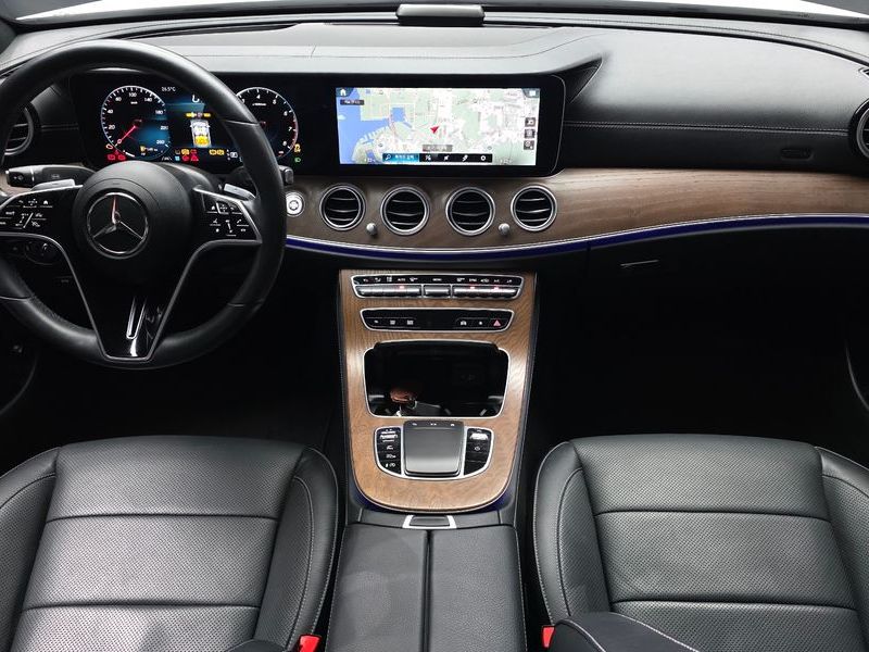 2023 Mercedes-Benz E-Class E250 Exclusive photo 7
