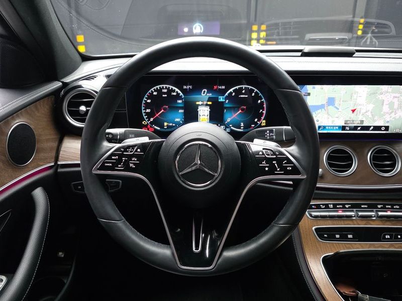 2023 Mercedes-Benz E-Class E250 Exclusive photo 13
