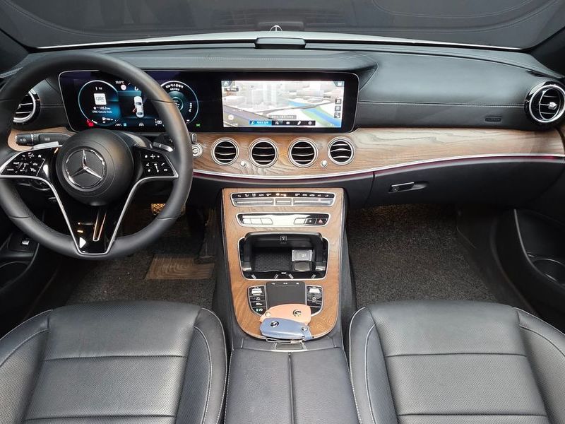 2022 Mercedes-Benz E-Class E250 Exclusive photo 7