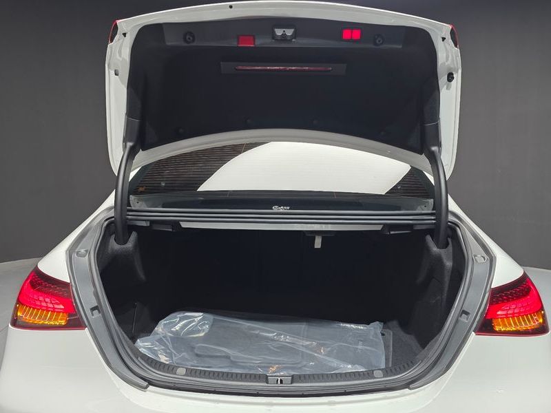 2022 Mercedes-Benz E-Class E250 Exclusive photo 17