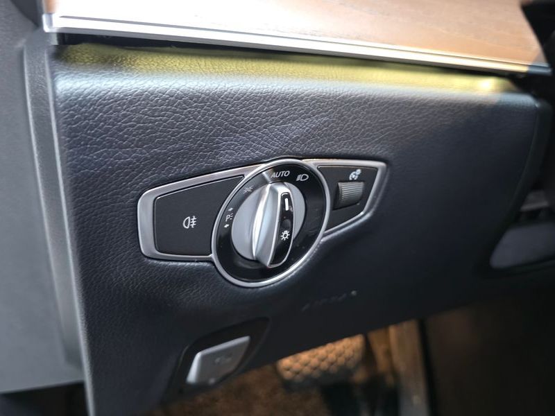 2022 Mercedes-Benz E-Class E250 Exclusive photo 19