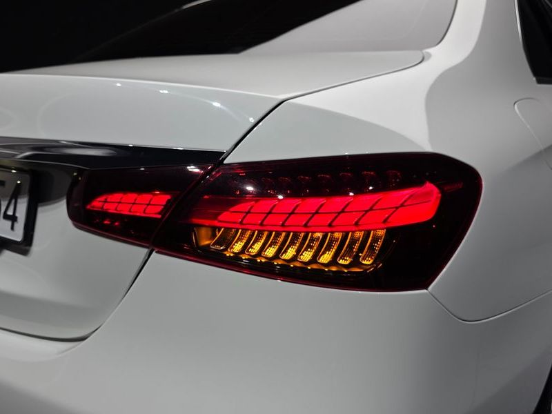 2022 Mercedes-Benz E-Class E250 Exclusive photo 23