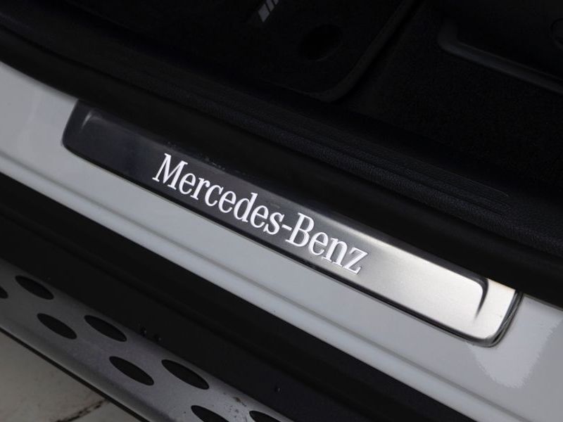 2026 Mercedes-Benz C-Class GLC300 4MATIC AMG Line photo 17