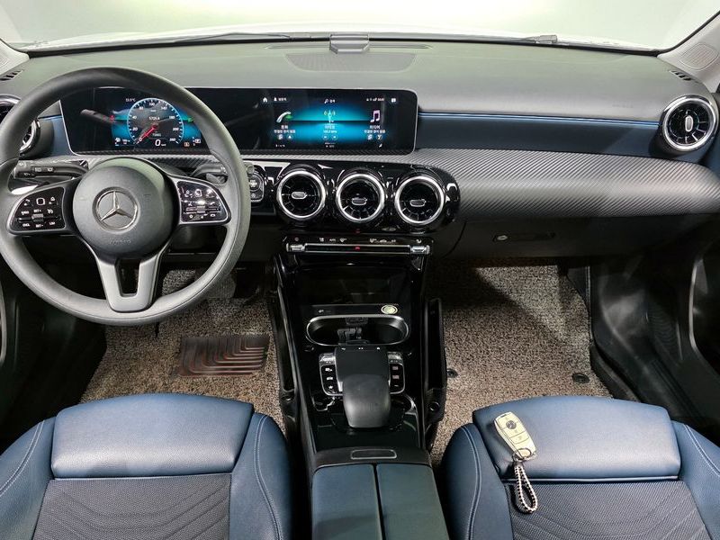 2019 Mercedes-Benz A-Class A220 Hatchback photo 7