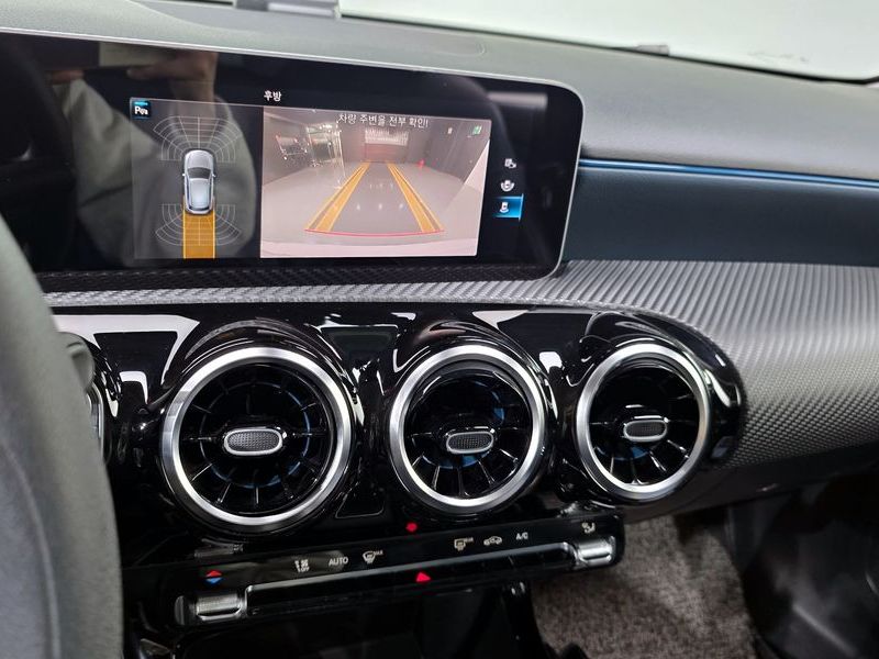 2019 Mercedes-Benz A-Class A220 Hatchback photo 18