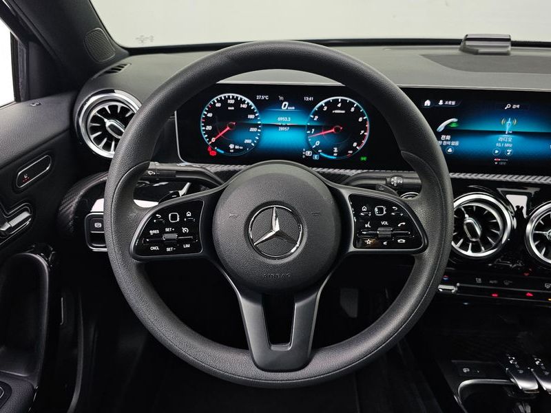 2020 Mercedes-Benz A-Class A220 Sedan photo 14