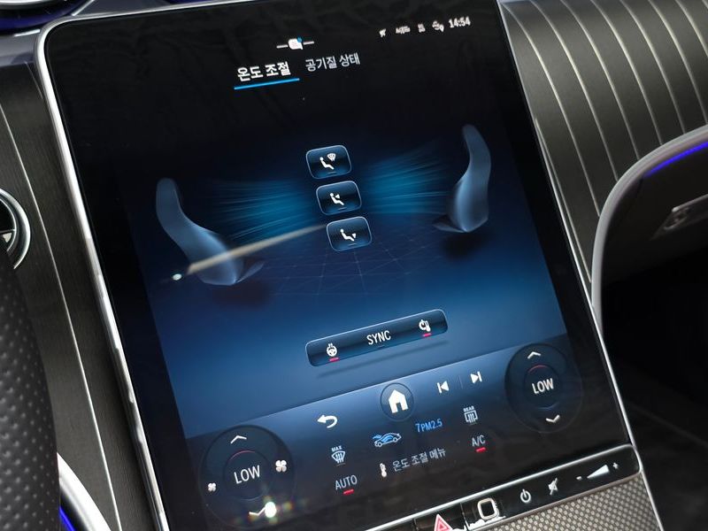 2024 Mercedes-Benz E-Class CLE450 4MATIC Coupe photo 30