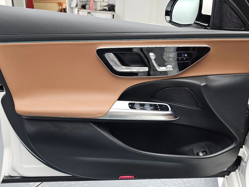 2026 Mercedes-Benz E-Class E200 Avantgarde photo 24