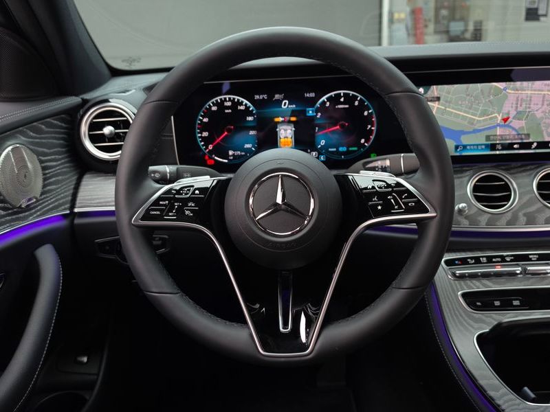 2023 Mercedes-Benz E-Class E350 4MATIC Exclusive photo 13