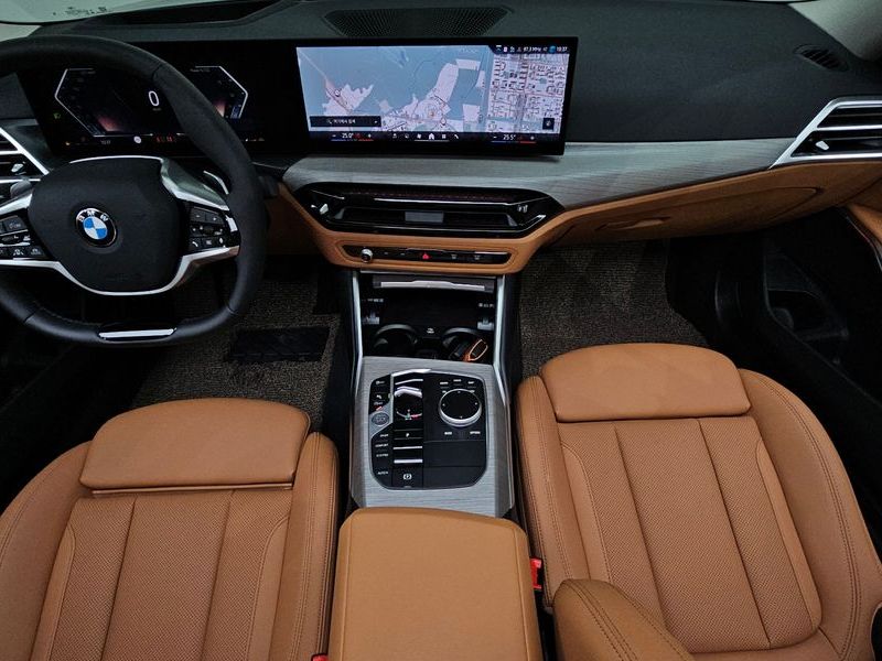 2025 BMW 3 Series 320i photo 7