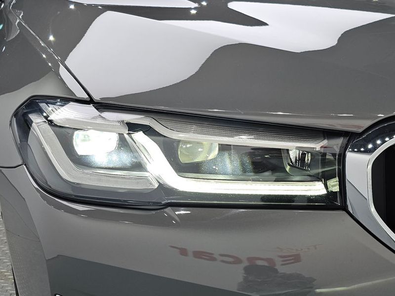 2021 BMW 5 Series 523d Luxury photo 22