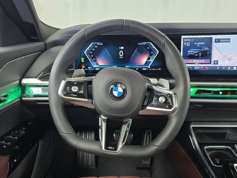 2025 BMW 7 Series 740i xDrive M Sport photo 13