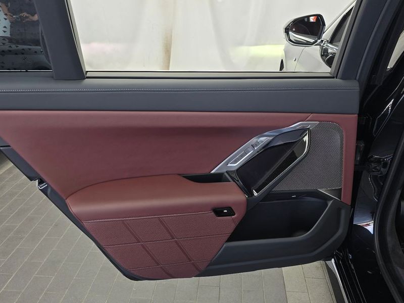 2025 BMW 7 Series 740i xDrive M Sport photo 25