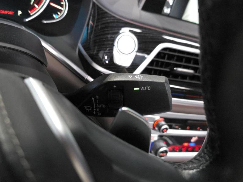 2017 BMW 7 Series 740Li xDrive M Sport Package photo 27