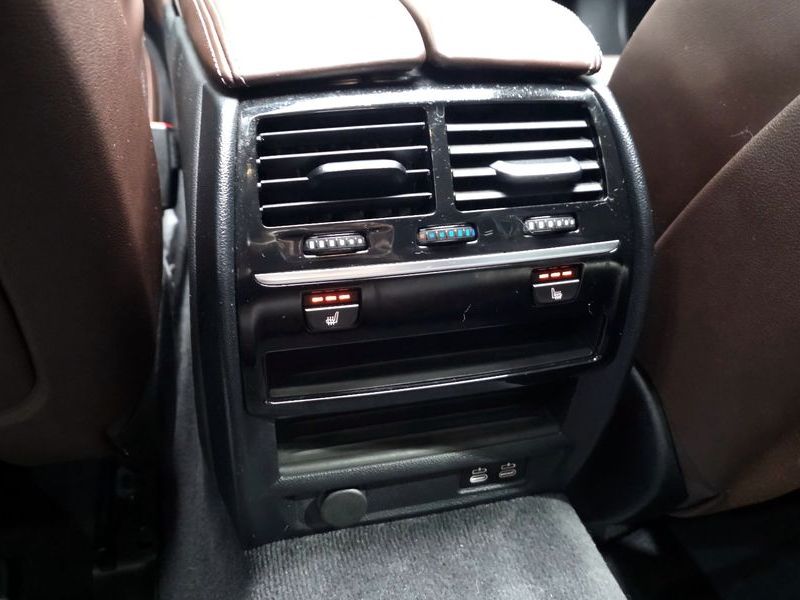 2020 BMW 5 Series 530i xDrive Luxury Plus photo 19