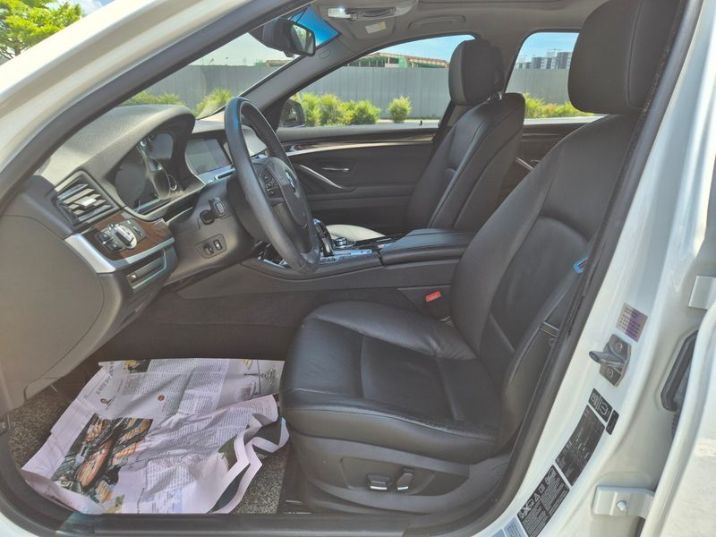 2013 BMW 5 Series 528i xDrive photo 15