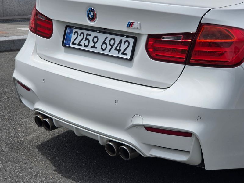 2012 BMW 3 Series 320d photo 11
