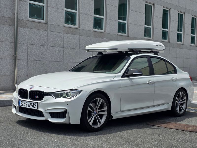 2012 BMW 3 Series 320d photo 15