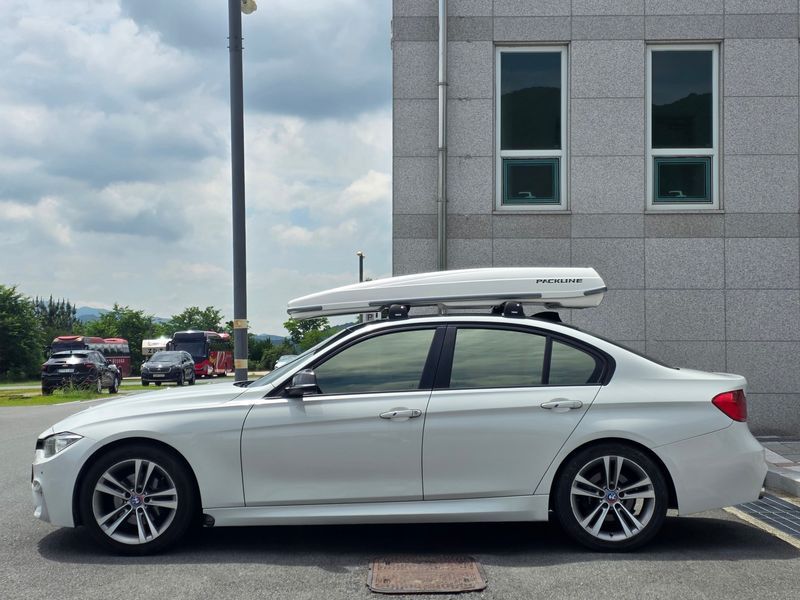 2012 BMW 3 Series 320d photo 16