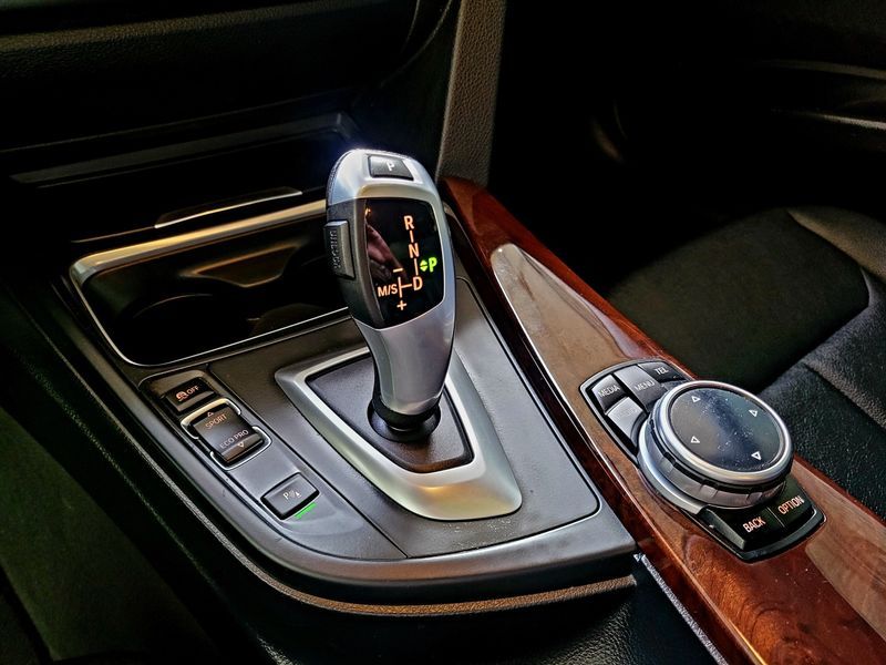 2014 BMW 3 Series 320d photo 9