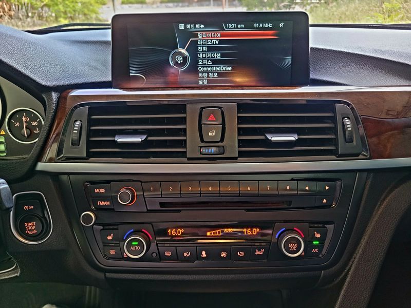 2014 BMW 3 Series 320d photo 12