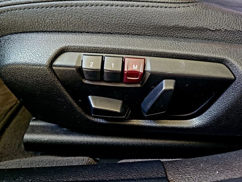 2014 BMW 3 Series 320d photo 15