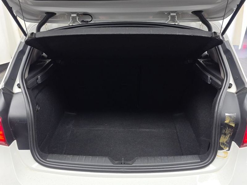 2017 BMW 1 Series 118d JOY 5DOOR photo 20