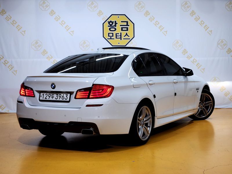 2013 BMW 5 Series 520d M Sport photo 7